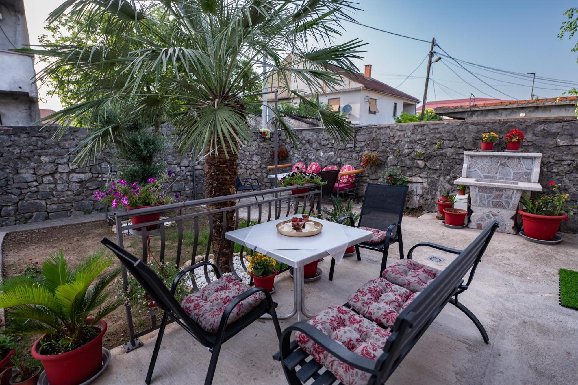 Apartmani Kaan Podgorica Exterior foto